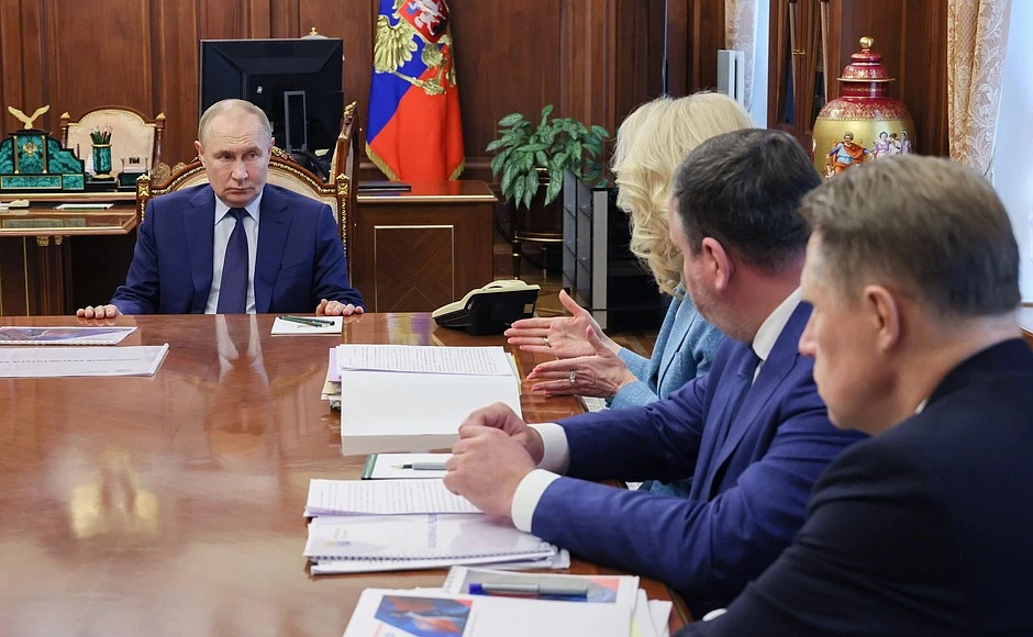 Путин поручил обратить внимание на регионы с высоким уровнем онкозаболеваемости - tvspb.ru