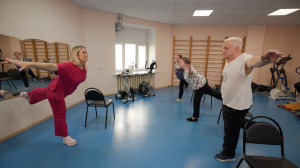 Комплекс упражнений для укрепления суставов. Зарядка для людей «серебряного» возраста