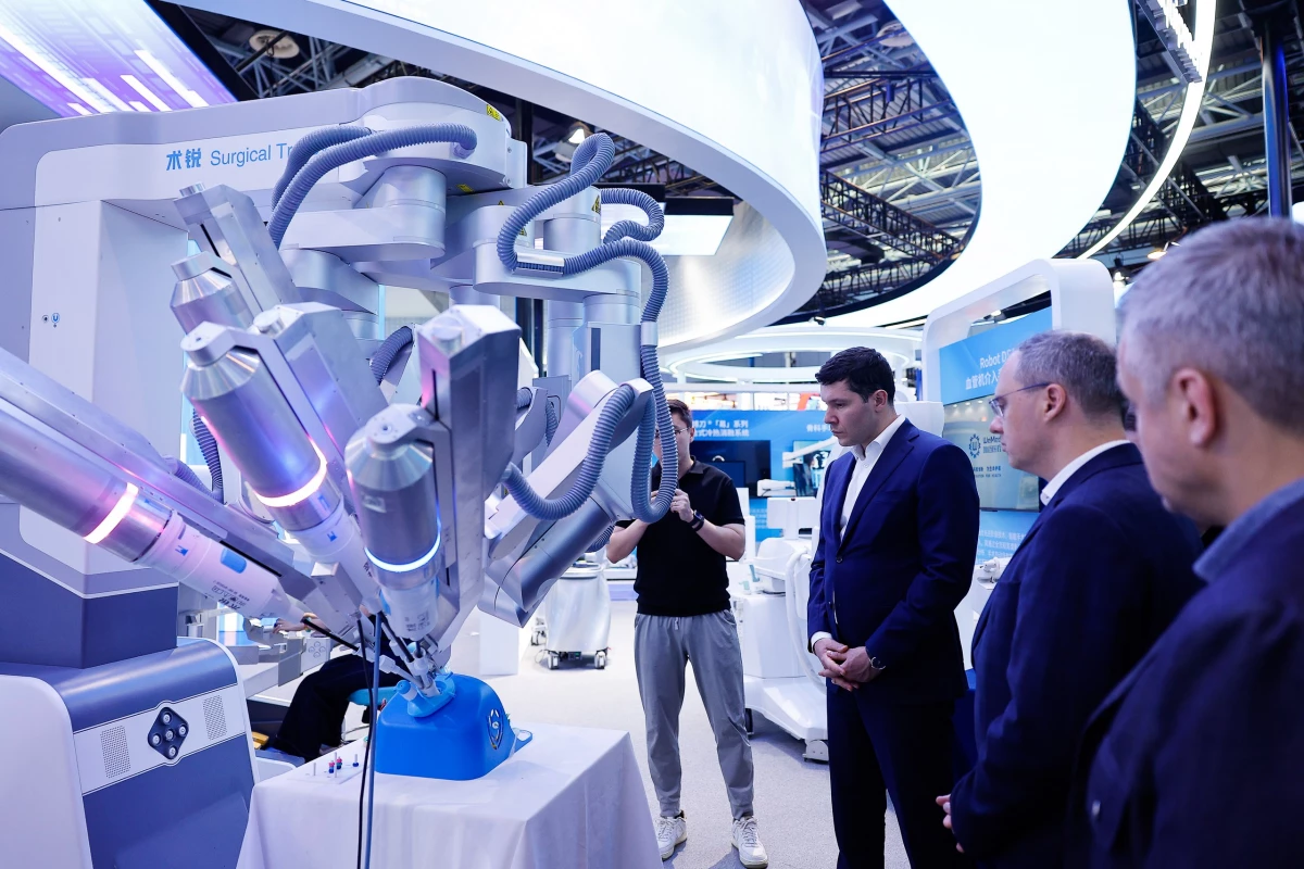 Антон Алиханов посетил Китай с рабочим визитом - tvspb.ru