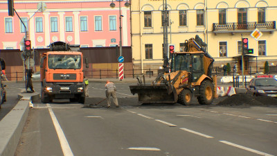 Строители приступили ко второму этапу масштабного ремонта Благовещенского моста