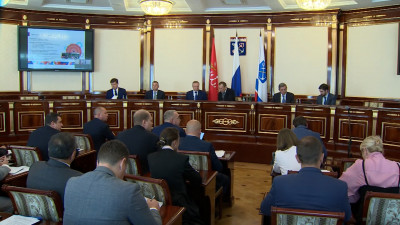 В Петербурге обсудили развитие метрополитена, строительство высокоскоростной железнодорожной и широтной магистралей