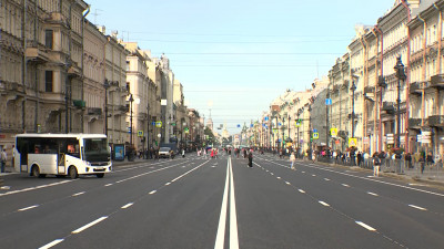 Обновление Невского проспекта завершили в рекордно короткие сроки: заменили почти три километра покрытия от Адмиралтейского проспекта до площади Восстания