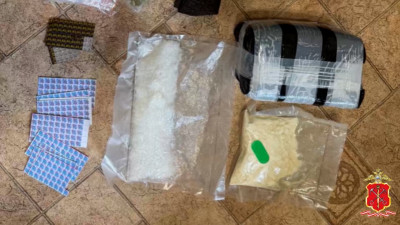 В Петербурге задержали рецидивистку с 4,5 кг наркотиков