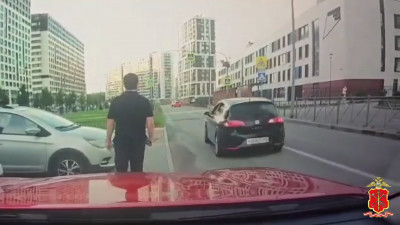 Полиция возбудила уголовное дело после дорожного конфликта в Мурино, в результате которого пострадал ребенок