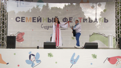 Первый день Большого семейного фестиваля отгремел в Приморском парке Победы