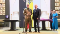 В Царском Селе ветеранам и бойцам вручили почетные знаки за участие в специальной военной операции