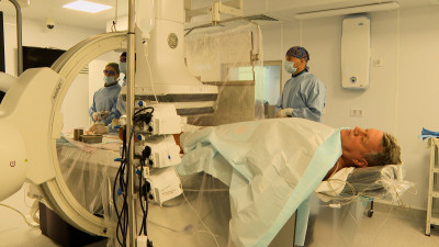 В НИИ Джанелидзе помогли пациенту с тяжелой сосудистой патологией