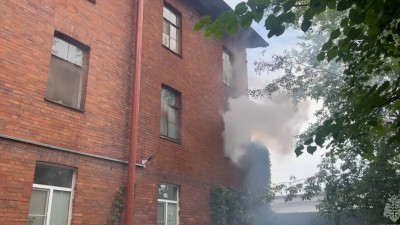 Шестеро спасены и один человек пострадал при пожаре на Васильевском острове