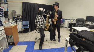 Петербургские школьники учат робота-саксофониста импровизировать