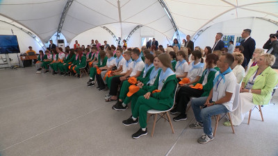 Две тысячи мариупольских школьников отдохнут в Петербурге этим летом