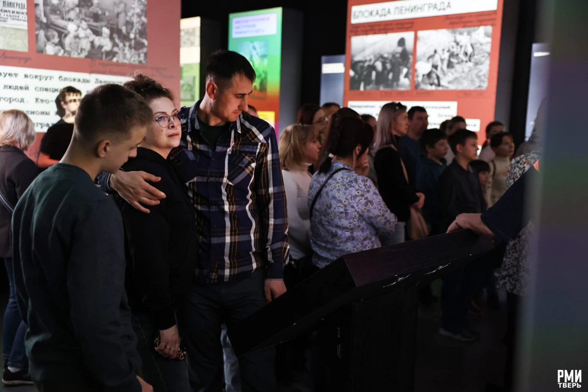 В мультимедийных исторических парках откроется выставка «Без права на забвение. К 80-летию Великой Победы» - tvspb.ru