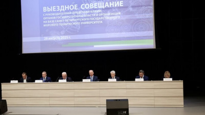 Александр Беглов: Город со школьной скамьи ориентирует молодежь на получение инженерно-технических специальностей