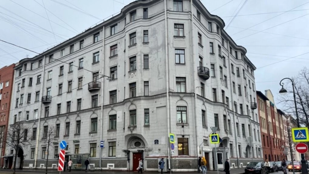 Дом архитектора Леонтия Бенуа на Васильевском острове признали памятником - tvspb.ru