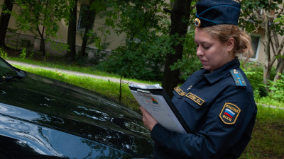 Решил проучить: неплательщик алиментов в Петербурге лишился машины после ссоры с бывшей женой