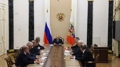 Владимир Путин провел совещание с членами Совбеза