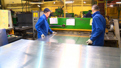 В Петербурге подведены промежуточные итоги борьбы с нелегальным трудом: более 300 работодателей оформили трудовые отношения