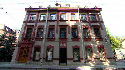 Бывшему доходному дому коллежского советника Котельникова вернули исторический цвет