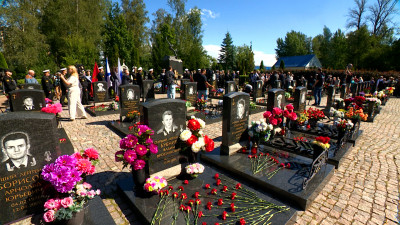 25 лет со дня трагедии «Курска»: Петербург вспоминает героев