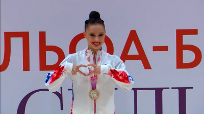 Петербургские гимнастки подтвердили звание сильнейших в мире и в стране