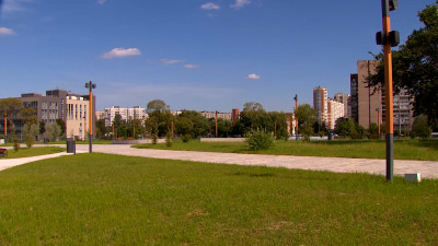 В Московском и Фрунзенском районах проверили благоустройство скверов