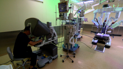 В онкологическом центре имени Н. П. Напалкова в Петербурге ввели в эксплуатацию робот Da Vinci
