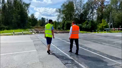 После вмешательства прокуратуры отремонтированы два переезда в Пскове