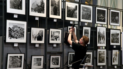 Война глазами Евгения Халдея: в Петербурге открылась выставка легендарного советского фотокорреспондента