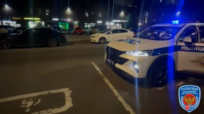 У петербуржца, любившего ездить по встречке, под капотом BMW нашли 54 свёртка с наркотиками