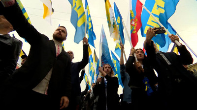 Яркое шоу в честь Дня государственного флага прошло на Фонтанке