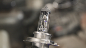 Деталька. Замена лампочек в фарах