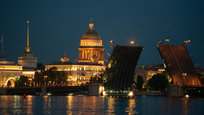 Шоу «Поющие мосты» в Петербурге посвятят Дню государственного флага РФ