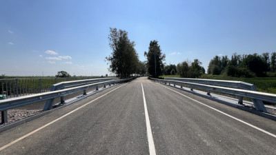 По поручению Александра Беглова в Шушарах завершили капремонт моста через безымянный ручей