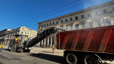 Работы на Невском проспекте: внутри процесса укладки асфальта