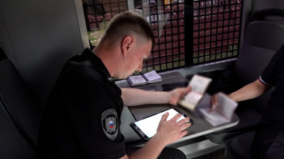 В Петербурге прошел рейд по местам проживания представителей кочевого народа  — 16 человек доставлены в отдел полиции