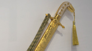 Выставка «Из наследия Бахрейна. Искусство изготовления мечей и кинжалов»