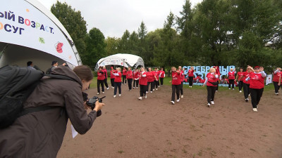 Спортивные танцы, полезные консультации: в парке Малиновка проходит Большой Семейный фестиваль
