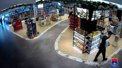 Сотрудники транспортной полиции раскрыли кражу картхолдера в аэропорту «Пулково»