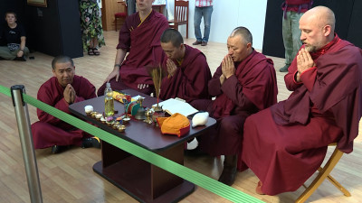 Буддийский ритуал провели в Музее истории религии