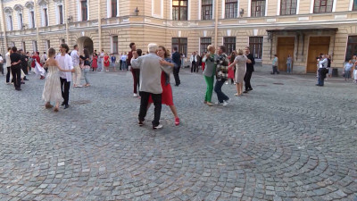 Городские танцевальные веранды в Петербурге будут работать до декабря