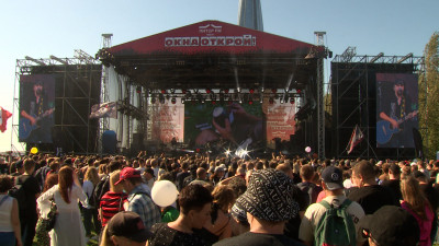 Как прошел фестиваль «Окна открой!» в парке 300-летия