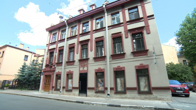 Доходному дому Котельникова вернули исторический цвет фасада