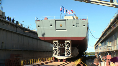 Фрегат «Адмирал Амелько» спустили на воду на «Северной верфи»