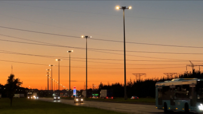 На Софийской улице обновили освещение