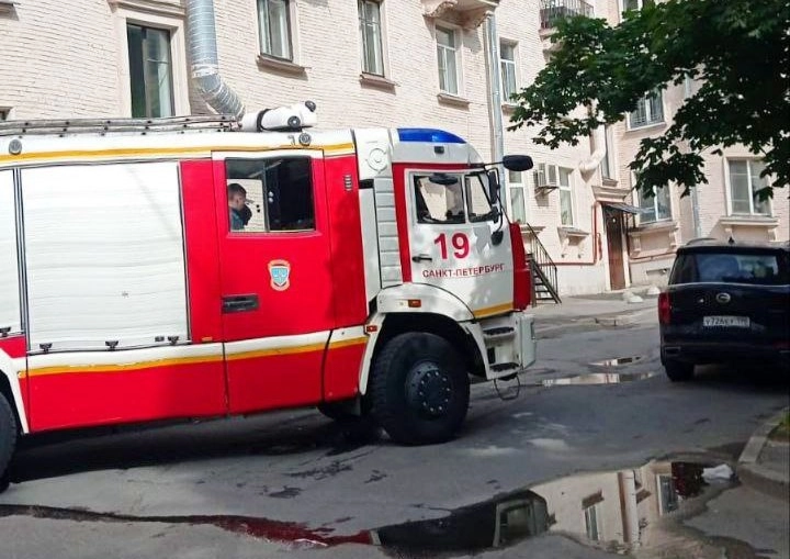 В результате пожара в Московском районе погибла женщина - tvspb.ru