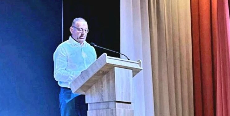 В преддверии начала учебного года представитель петербургского филиала фонда «Защитники Отечества» встретился с директорами школ Калининского района - tvspb.ru