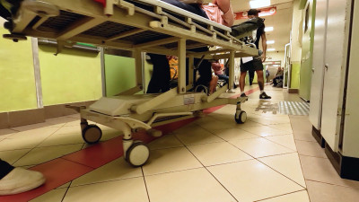 Напавший на фельдшеров скорой помощи петербуржец стал фигурантом уголовного дела