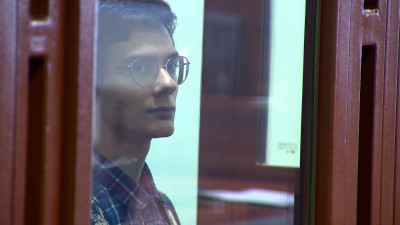 Обвиняемого в убийстве с особой жестокостью блогера оставили за решеткой на полгода