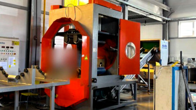 Трагедия на заводе: в Петербурге рабочего затянуло в станок