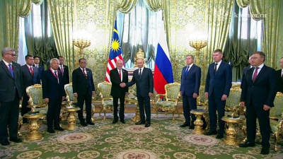 В Кремле начались российско-малайзийские переговоры Владимира Путина и Султана Ибрагима