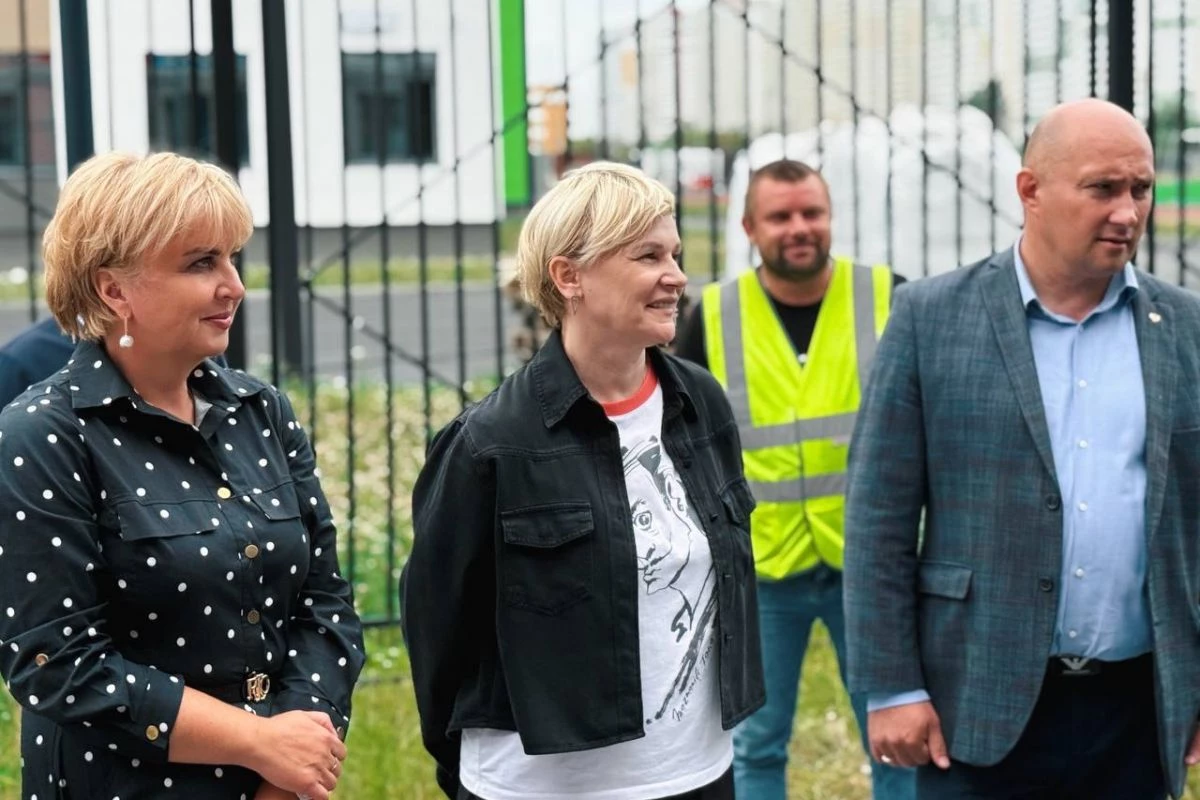 Единороссы Пушкинского района проверили готовность к открытию нового детского сада в Шушарах - tvspb.ru